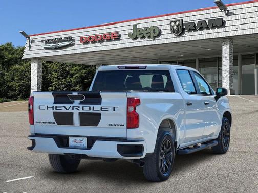 2023 Chevrolet Silverado 1500 Custom