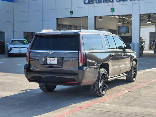 2018 Cadillac Escalade ESV Premium Luxury