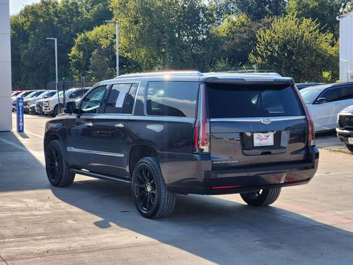 2018 Cadillac Escalade ESV Premium Luxury