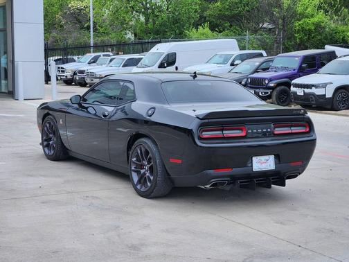 Pitch Black Clearcoat 2020 Dodge Challenger R/T Scat Pack