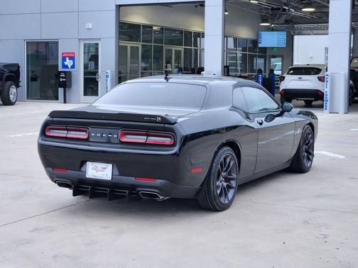 Pitch Black Clearcoat 2020 Dodge Challenger R/T Scat Pack