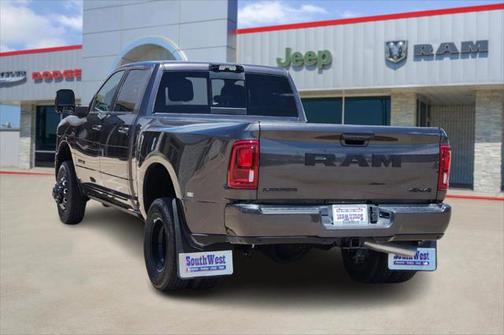 2025 RAM 3500 Laramie Crew Cab 4x4 8' Box