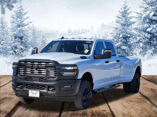 2026 RAM 3500 Tradesman Crew Cab 4x4 8' Box