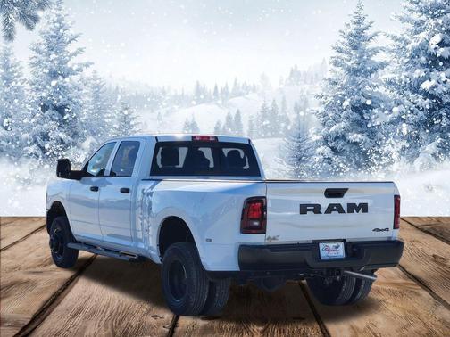 2026 RAM 3500 Tradesman Crew Cab 4x4 8' Box