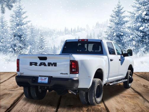 2026 RAM 3500 Tradesman Crew Cab 4x4 8' Box