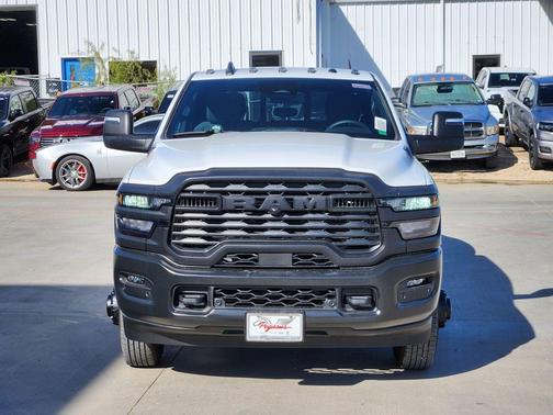 2026 RAM 3500 Tradesman Crew Cab 4x4 8' Box