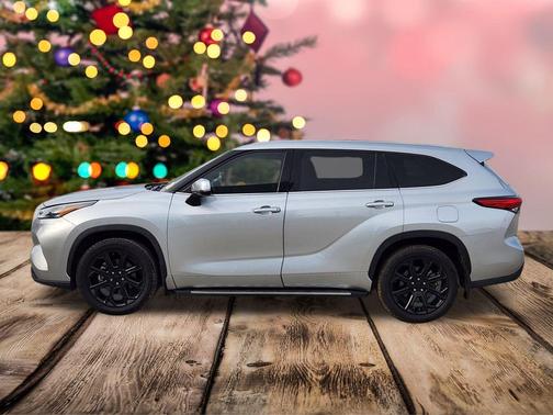 2022 Toyota Highlander L