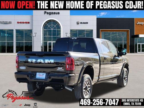 Diamond Black Crystal Pearlcoat 2026 RAM 2500 Longhorn