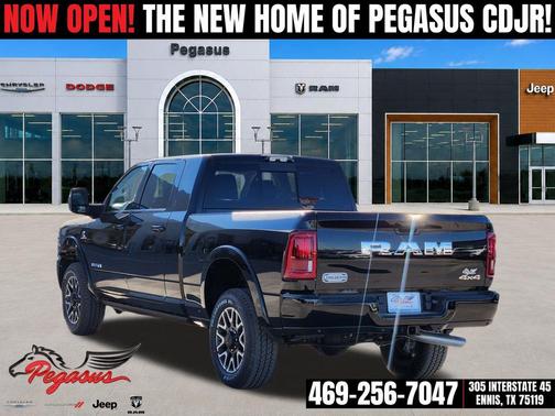Diamond Black Crystal Pearlcoat 2026 RAM 2500 Longhorn