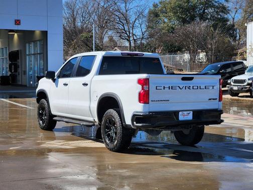 2024 Chevrolet Silverado 1500 ZR2