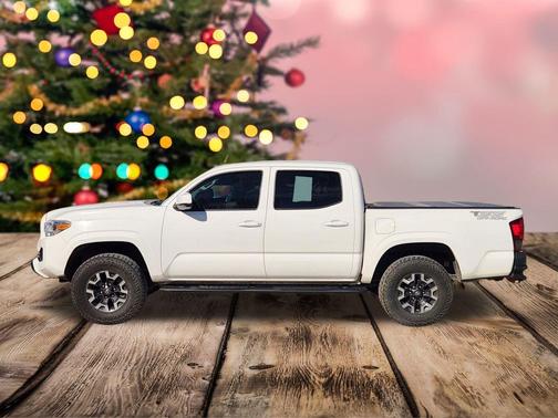 2022 Toyota Tacoma SR