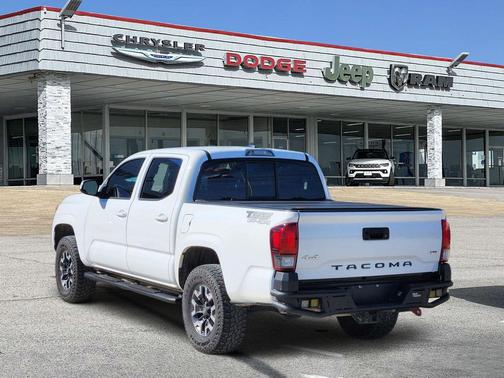 2022 Toyota Tacoma SR