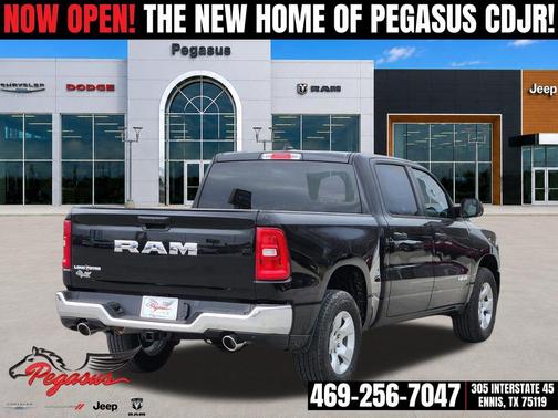 Diamond Black Crystal Pearlcoat 2026 RAM 1500 Big Horn/Lone Star