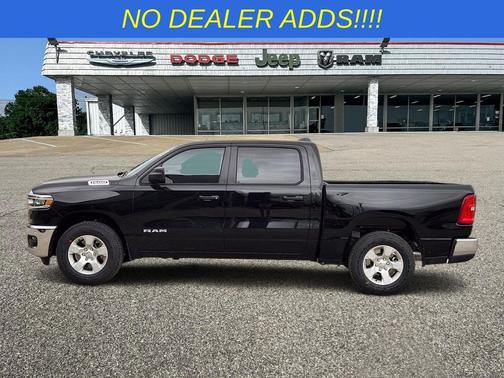 Diamond Black Crystal Pearlcoat 2026 RAM 1500 Big Horn/Lone Star