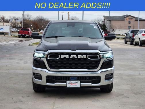 Diamond Black Crystal Pearlcoat 2026 RAM 1500 Big Horn/Lone Star