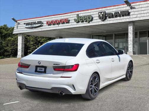 2021 BMW 330 i
