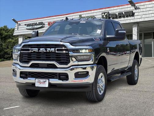 2025 RAM 2500 Tradesman Crew Cab 4x4 6'4' Box