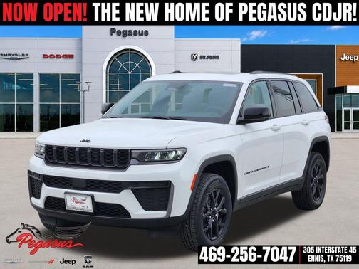 Bright White Clearcoat 2026 Jeep Grand Cherokee Altitude