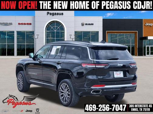 Diamond Black Crystal Pearlcoat 2025 Jeep Grand Cherokee L Summit Reserve