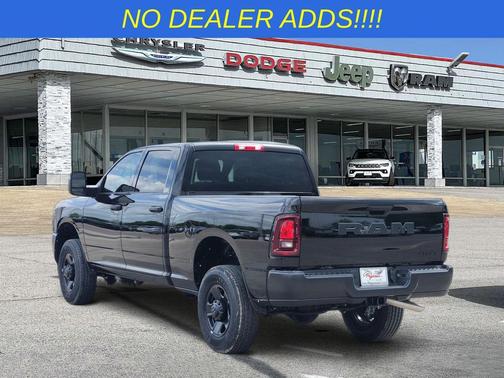 Diamond Black Crystal Pearlcoat 2026 RAM 2500 Tradesman Crew Cab 4x4 6'4' Box