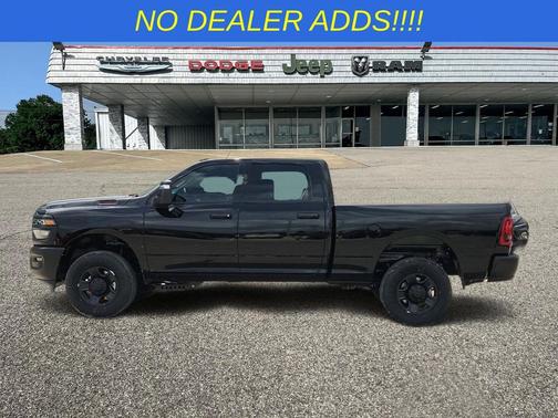Diamond Black Crystal Pearlcoat 2026 RAM 2500 Tradesman Crew Cab 4x4 6'4' Box