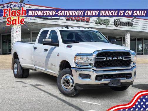 2020 RAM 3500 Tradesman Crew Cab 4x4 8' Box