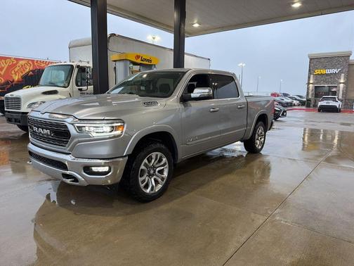 Billet Silver Metallic Clearcoat 2024 RAM 1500 Limited
