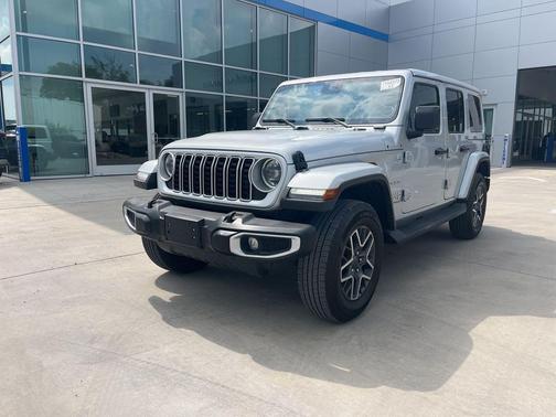 2024 Jeep Wrangler 4-Door Sahara 4x4