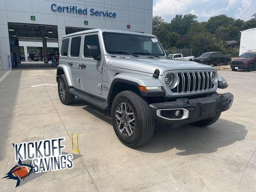 2024 Jeep Wrangler 4-Door Sahara 4x4