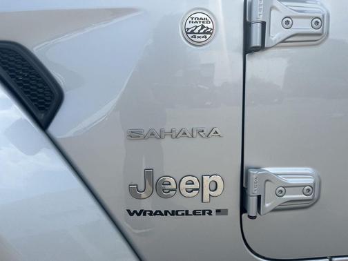 2024 Jeep Wrangler 4-Door Sahara 4x4