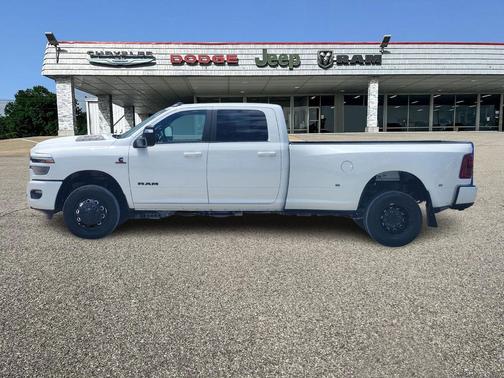 2025 RAM 3500 Laramie Crew Cab 4x4 8' Box