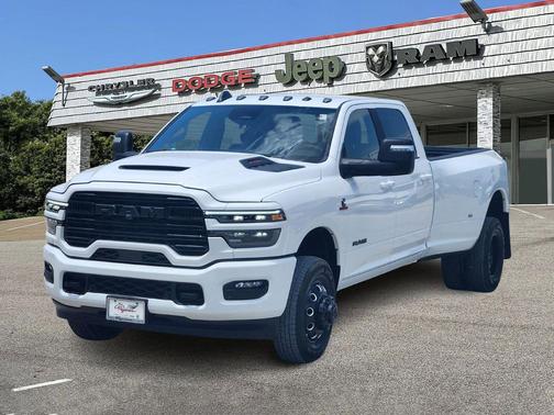 2025 RAM 3500 Laramie Crew Cab 4x4 8' Box