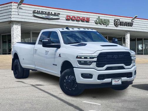 2025 RAM 3500 Laramie Crew Cab 4x4 8' Box