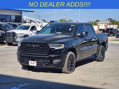 Diamond Black Crystal Pearlcoat 2026 RAM 1500 Limited