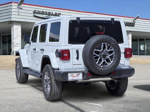 2025 Jeep Wrangler 4-Door Sahara 4x4