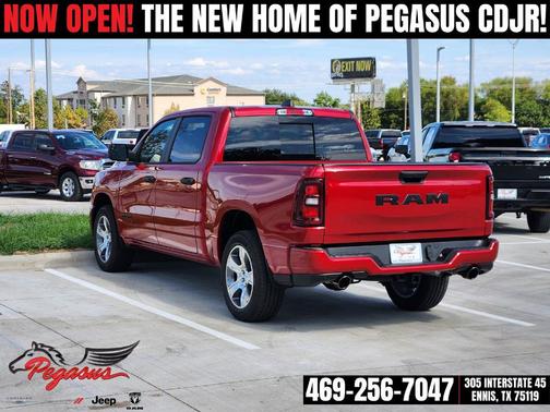 Molten Red Pearlcoat 2027 RAM 1500 Express