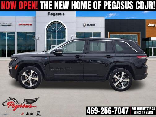 Diamond Black Crystal Pearlcoat 2023 Jeep Grand Cherokee 4xe Base