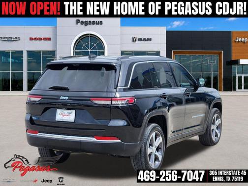 Diamond Black Crystal Pearlcoat 2023 Jeep Grand Cherokee 4xe Base
