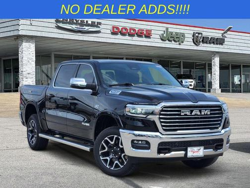 Diamond Black Crystal Pearlcoat 2026 RAM 1500 Laramie