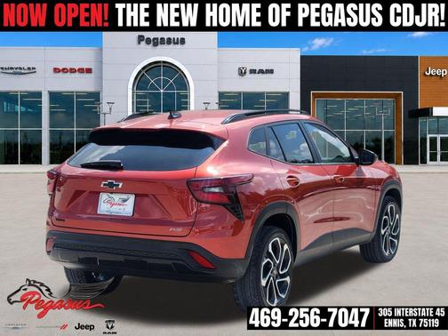 Cayenne Orange Metallic 2024 Chevrolet Trax FWD 2RS