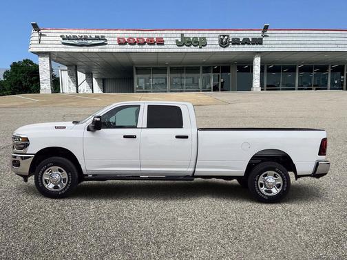 2026 RAM 2500 Tradesman Crew Cab 4x4 8' Box