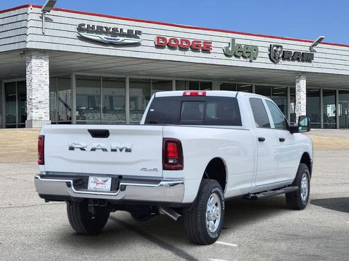 2026 RAM 2500 Tradesman Crew Cab 4x4 8' Box
