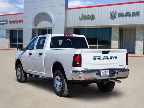 2026 RAM 2500 Tradesman Crew Cab 4x4 6'4' Box