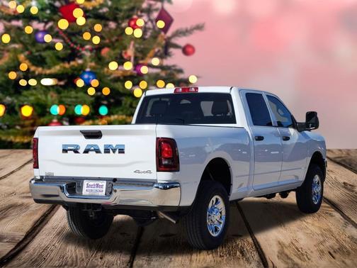 2026 RAM 2500 Tradesman Crew Cab 4x4 6'4' Box