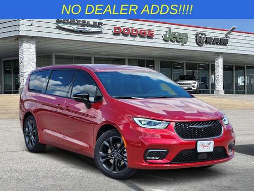 Red Hot Pearlcoat 2026 Chrysler Pacifica L