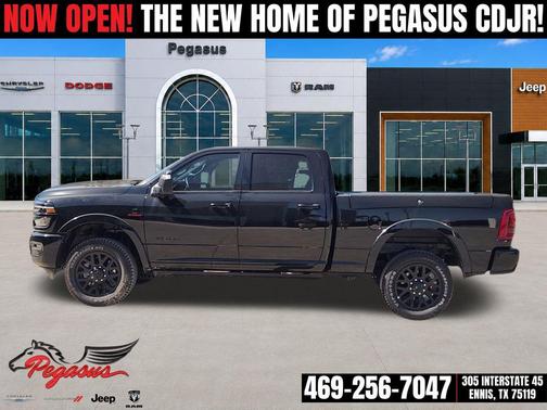Diamond Black Crystal Pearlcoat 2025 RAM 2500 Limited Crew Cab 4x4 6'4' Box