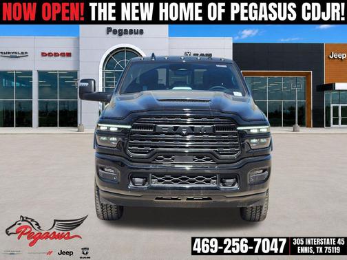 Diamond Black Crystal Pearlcoat 2025 RAM 2500 Limited Crew Cab 4x4 6'4' Box