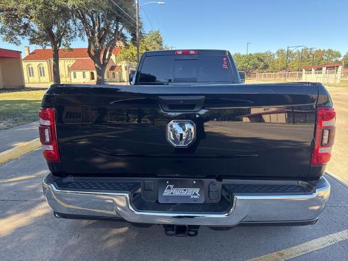 2024 RAM 3500 Tradesman Crew Cab 4x4 8' Box