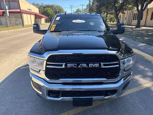 2024 RAM 3500 Tradesman Crew Cab 4x4 8' Box