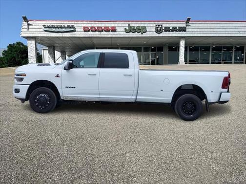 2025 RAM 3500 Laramie Crew Cab 4x4 8' Box
